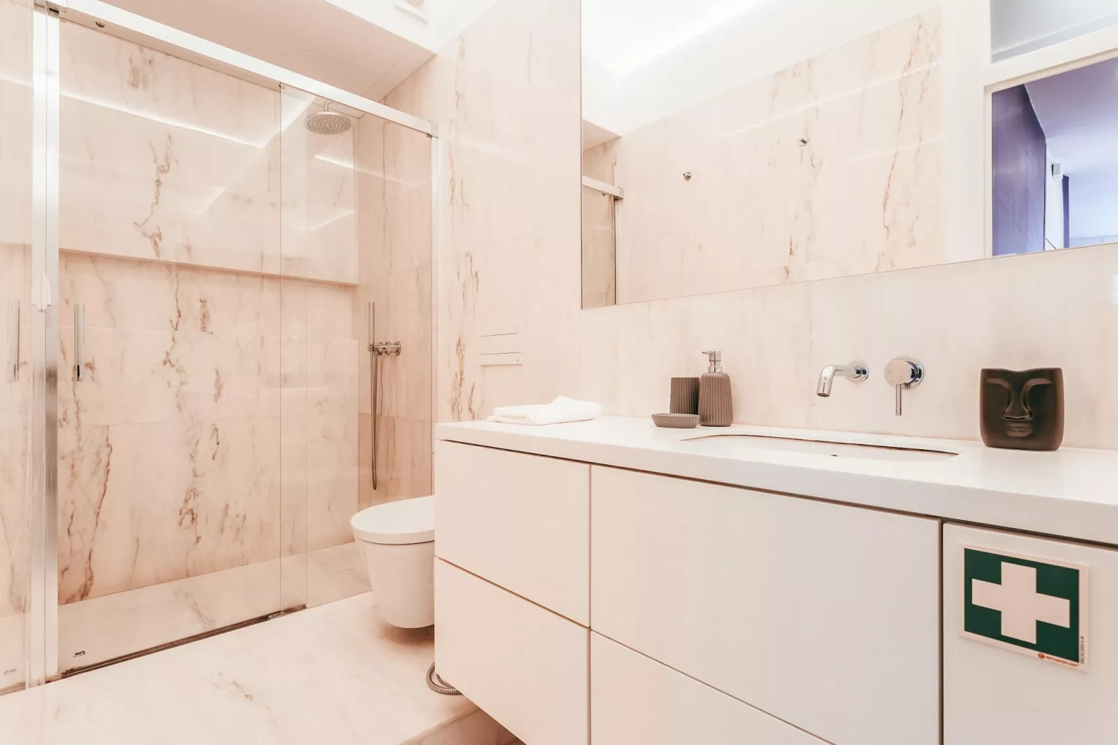 Chic & Elegant Lapa By GT House - Badkamer