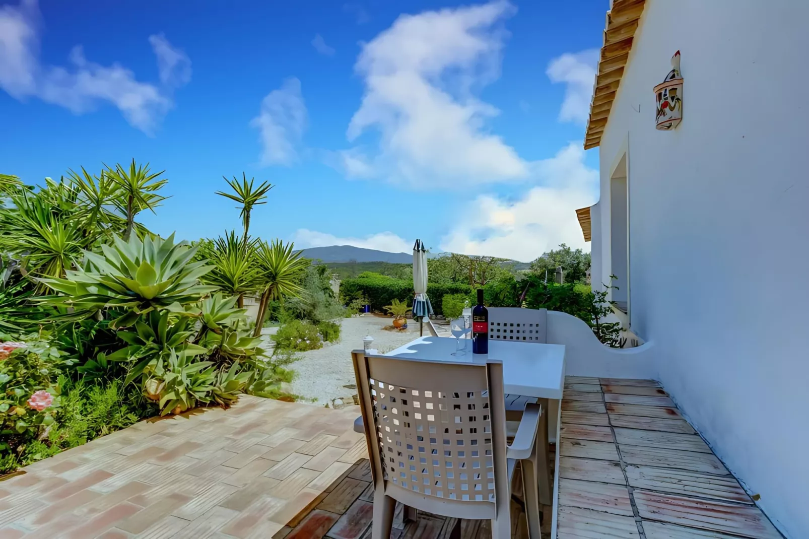 Jacarandá Apartment in Quinta Velha by GT House - Terrasbalkon