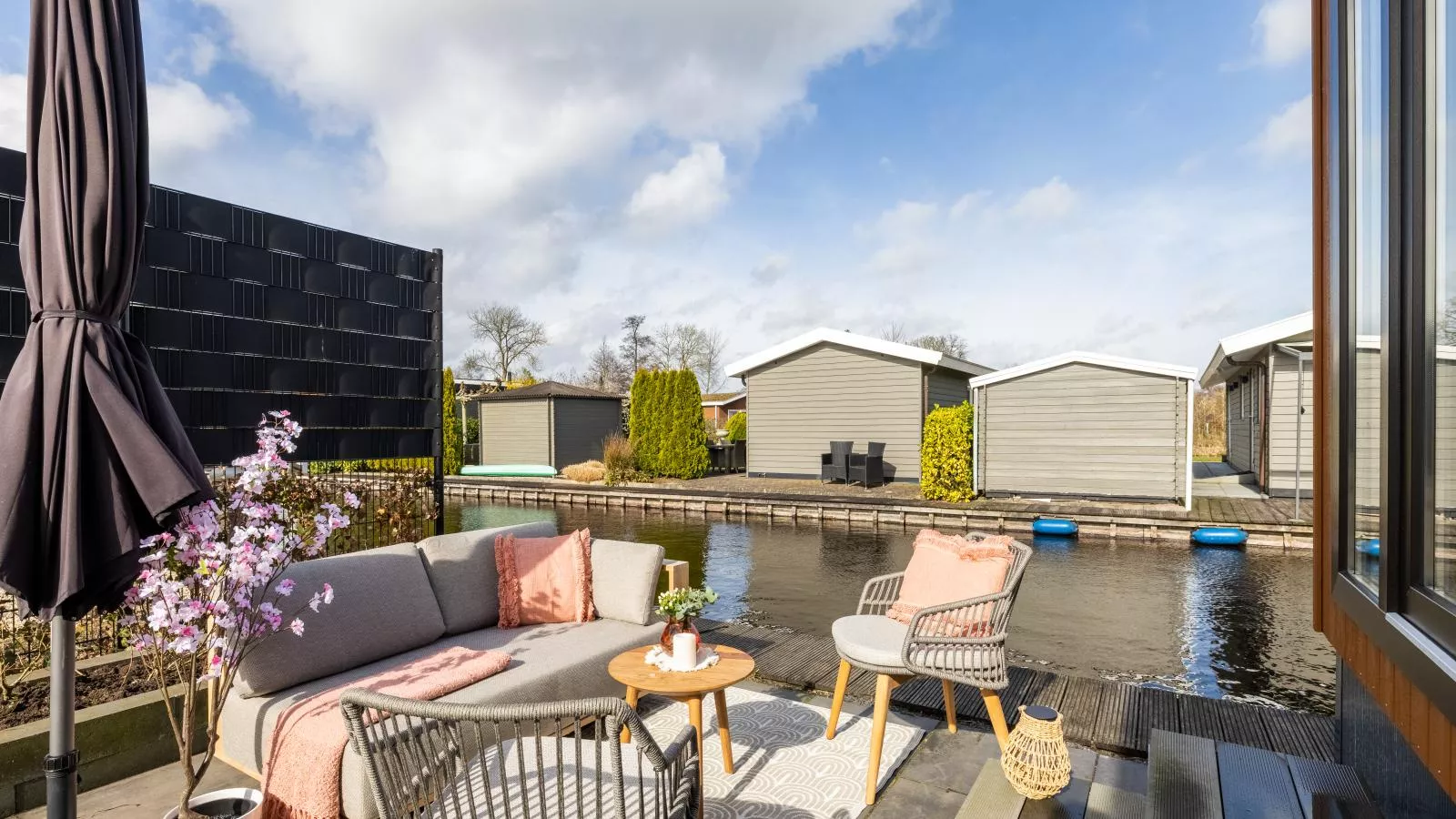 Joy of Giethoorn - Terrasbalkon