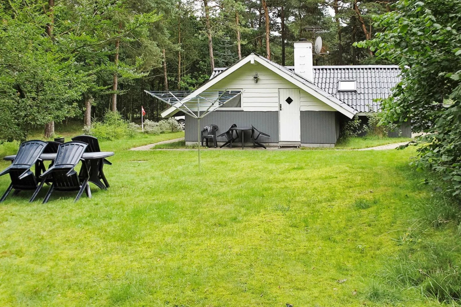 Rustig gelegen vakantiehuis in Hals met terras-Niet-getagd