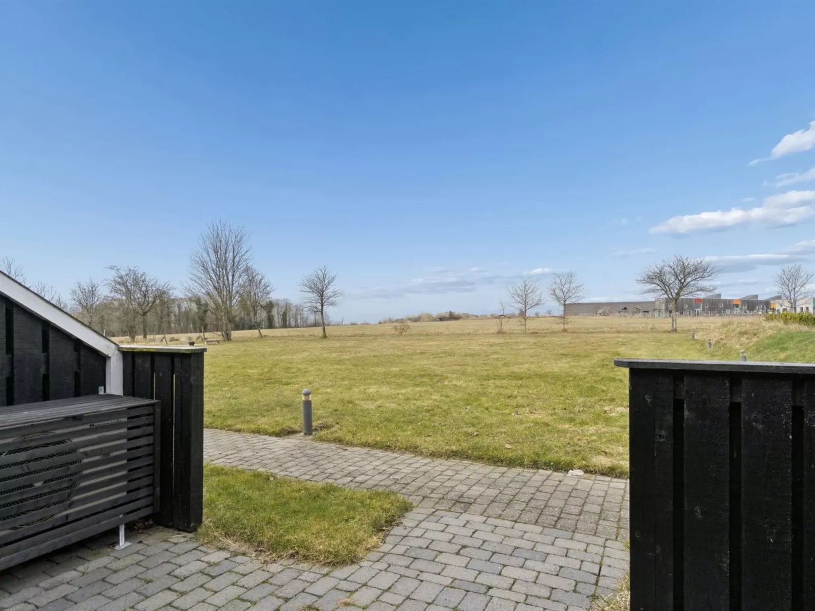 "Yaris" - 4.5km from the sea - Buiten