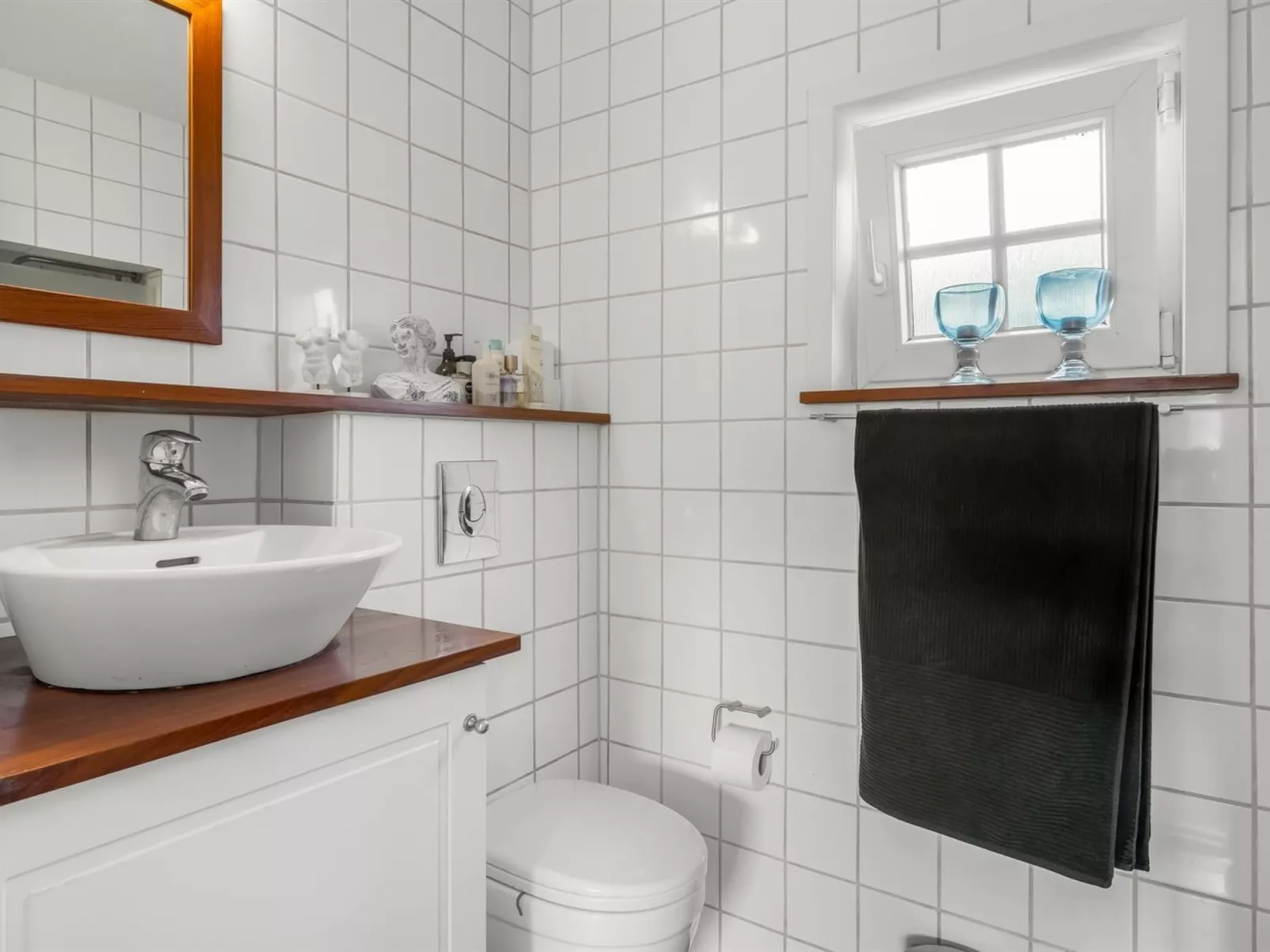 "Reika" - 500m from the sea - Binnen