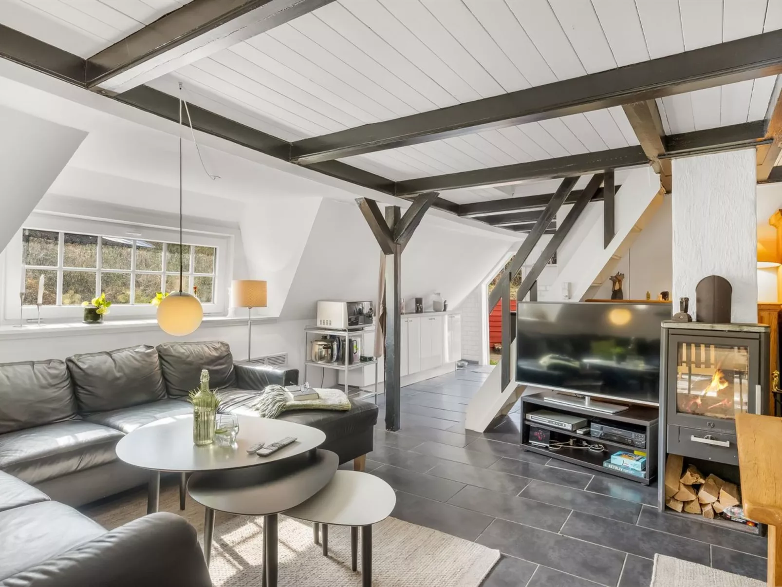 "Reika" - 500m from the sea - Binnen