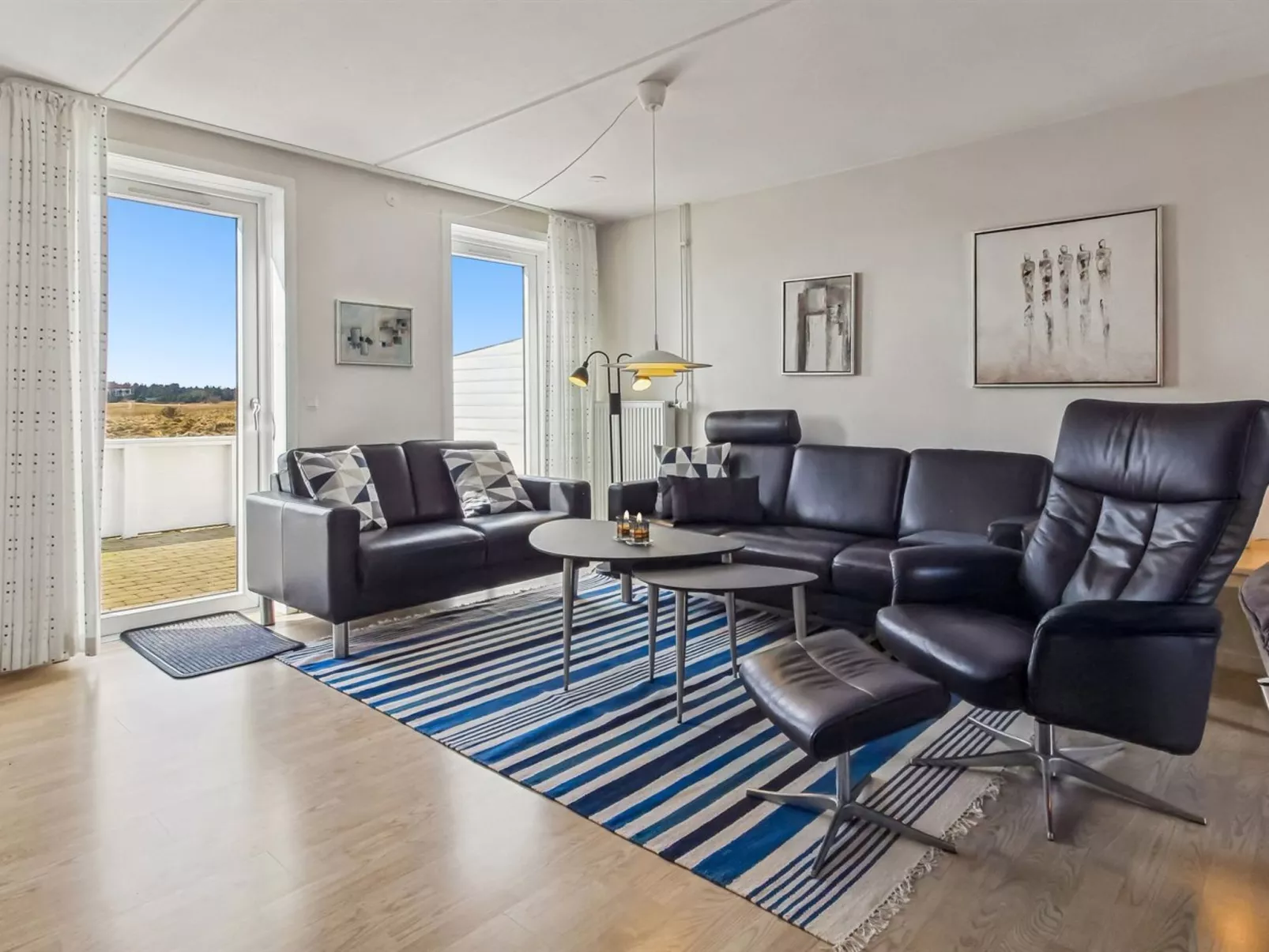 "Nayana" - 2.3km from the sea - Binnen