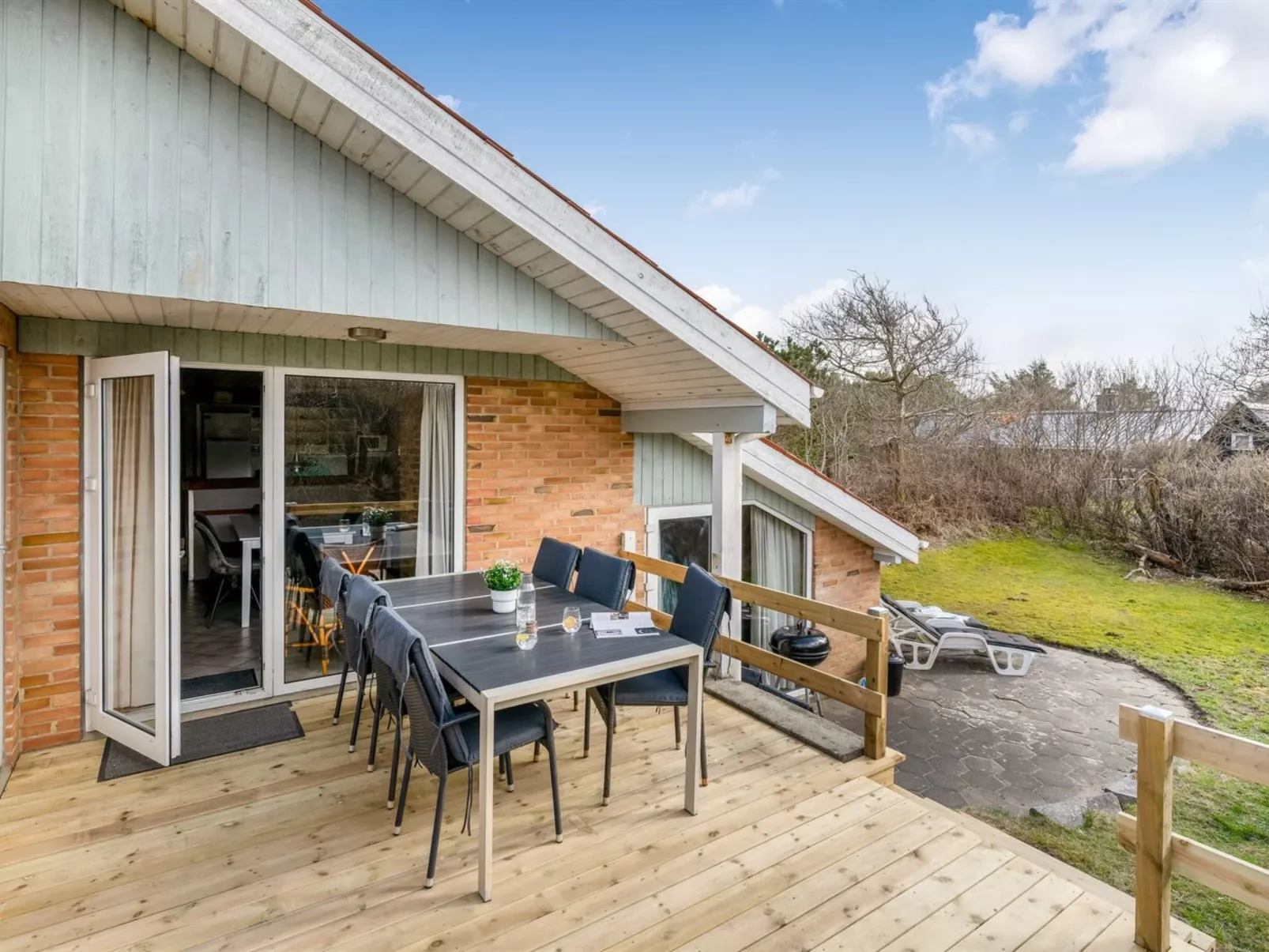 "Dorithea" - 1.3km from the sea - Buiten