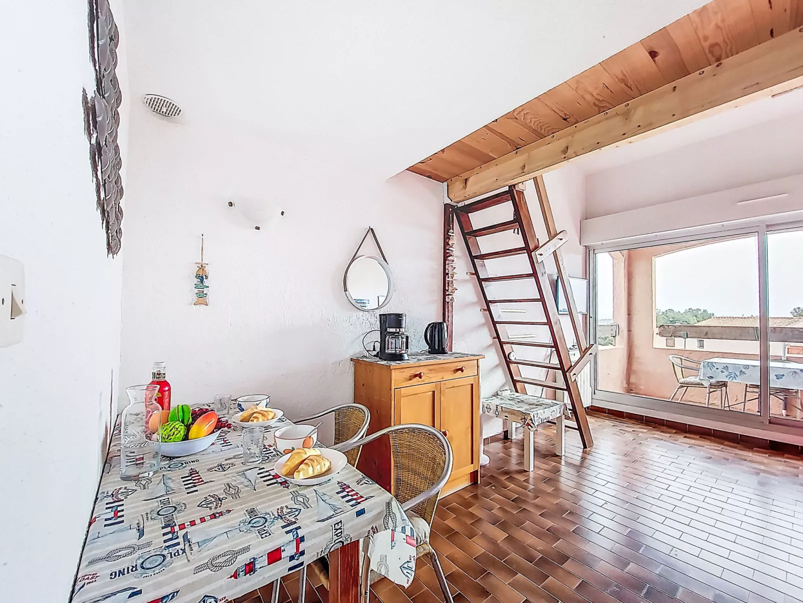 Les Hameaux de l'Ile Rousse - Binnen