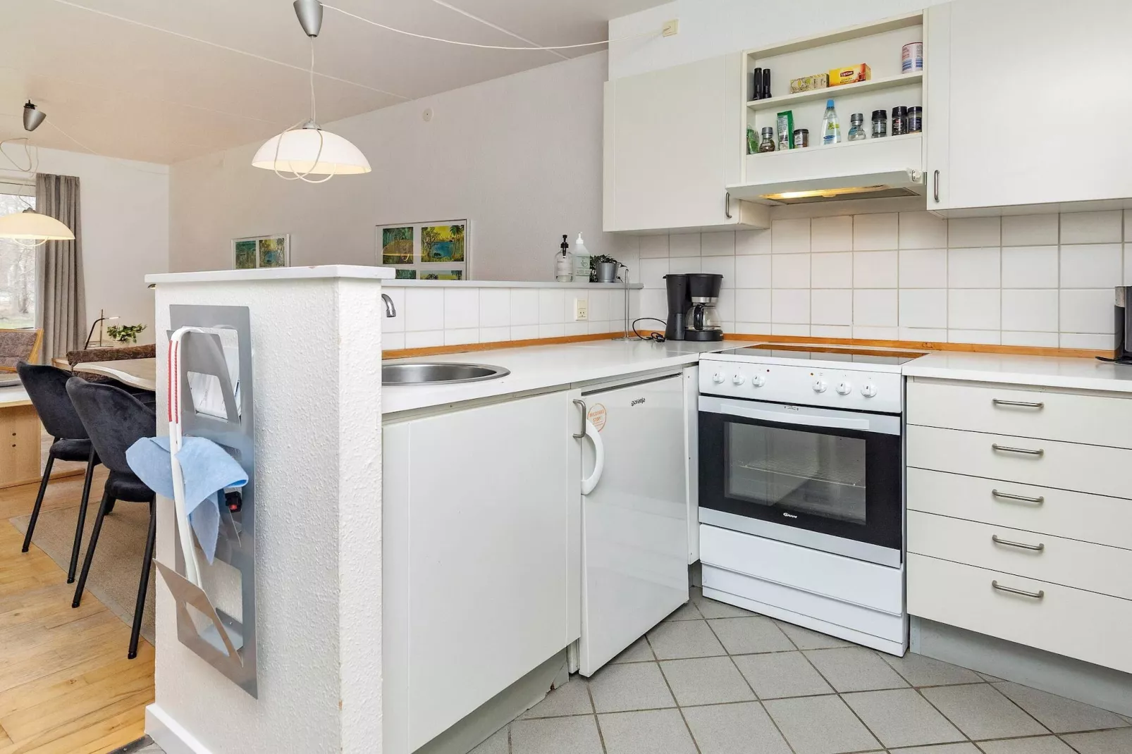Hals Apartment ligt op 100 meter van het strand. - Binnen