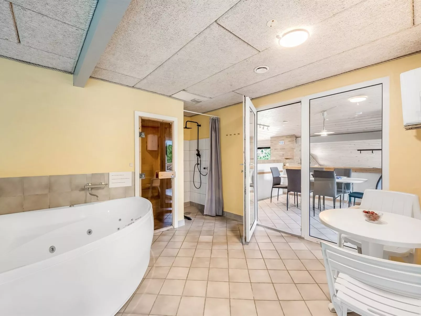 "Dorithea" - 1.3km from the sea - Binnen