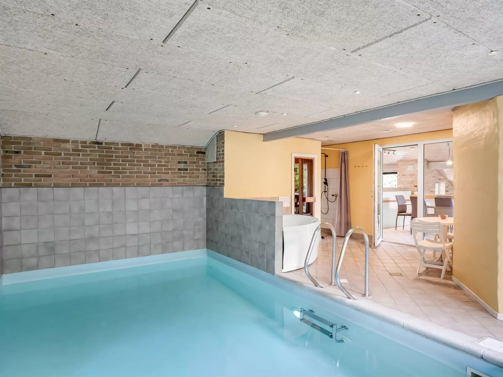 "Dorithea" - 1.3km from the sea - Buiten