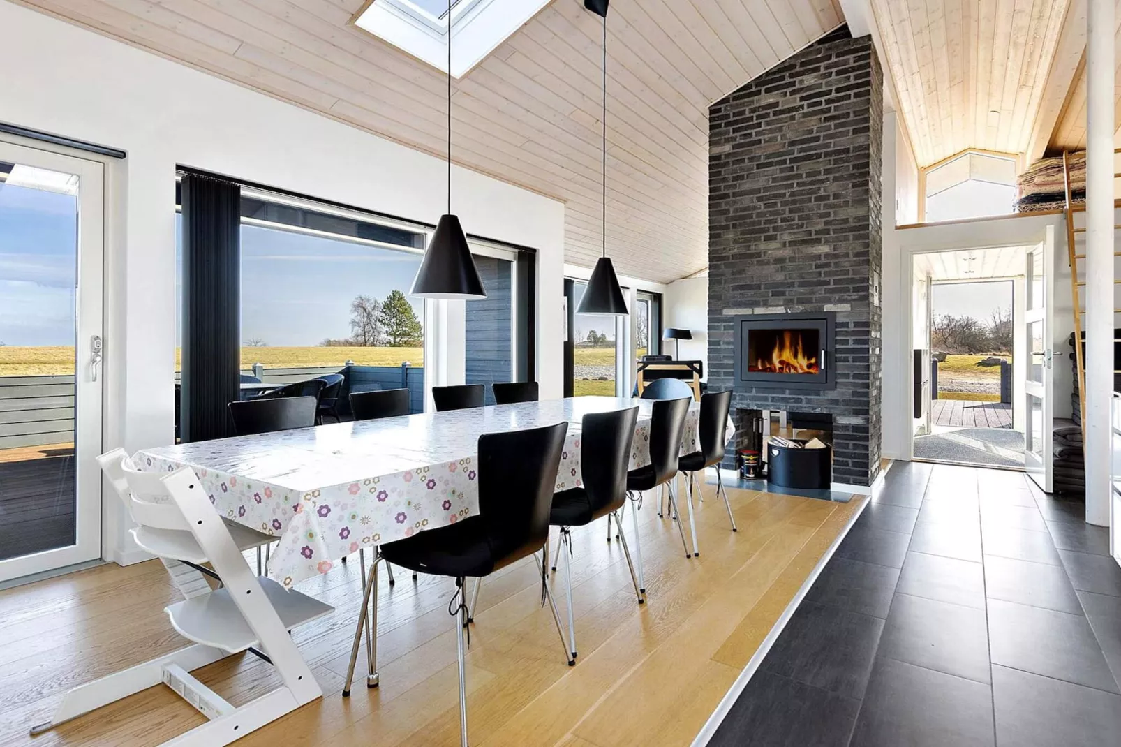 Vakantiehuis aan de kust met spa en sauna - Binnen