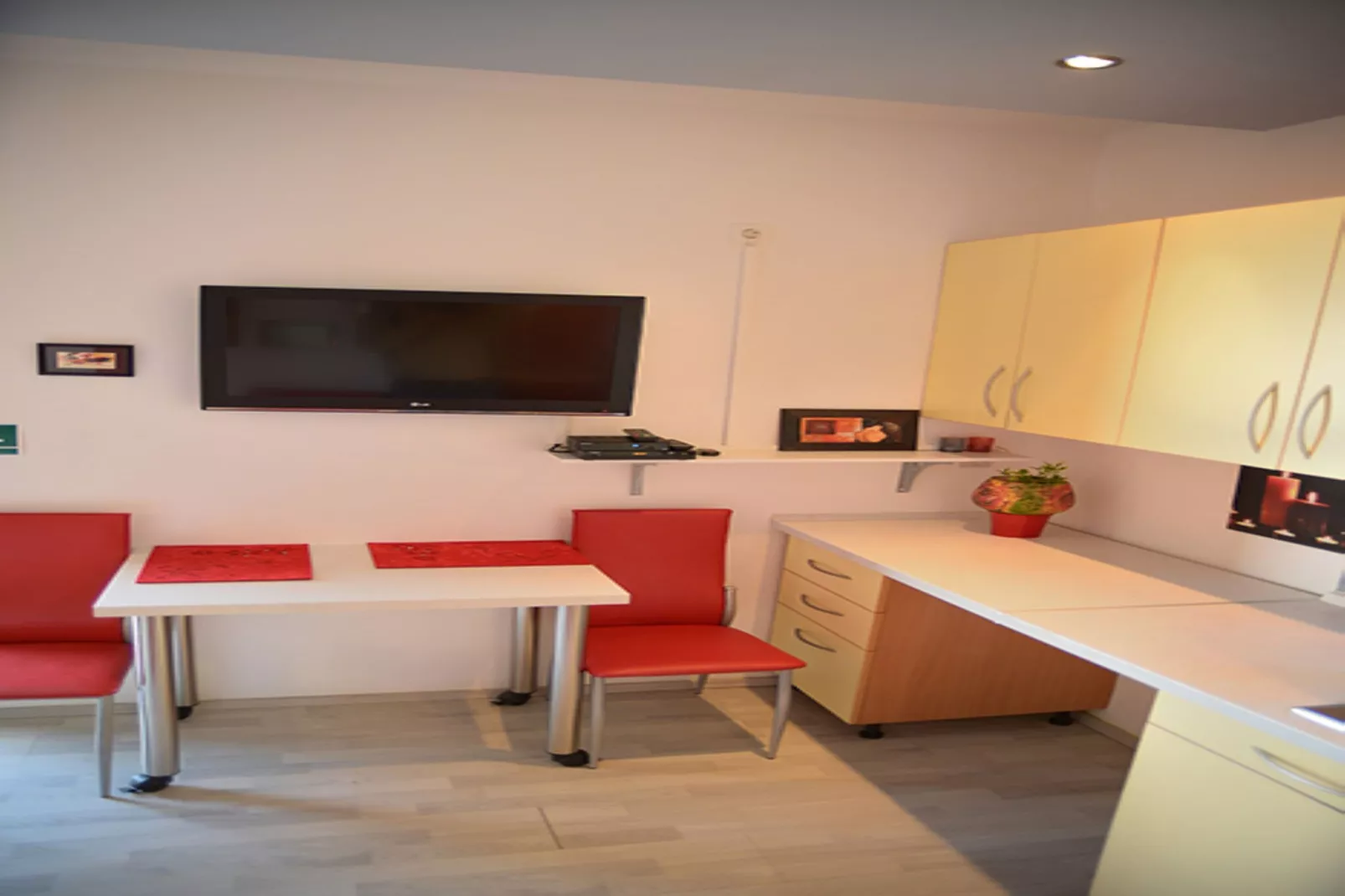 Studio apartment Babilo A2