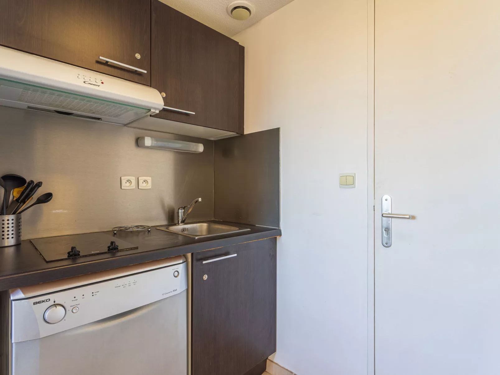 L'île d'Or - Binnen