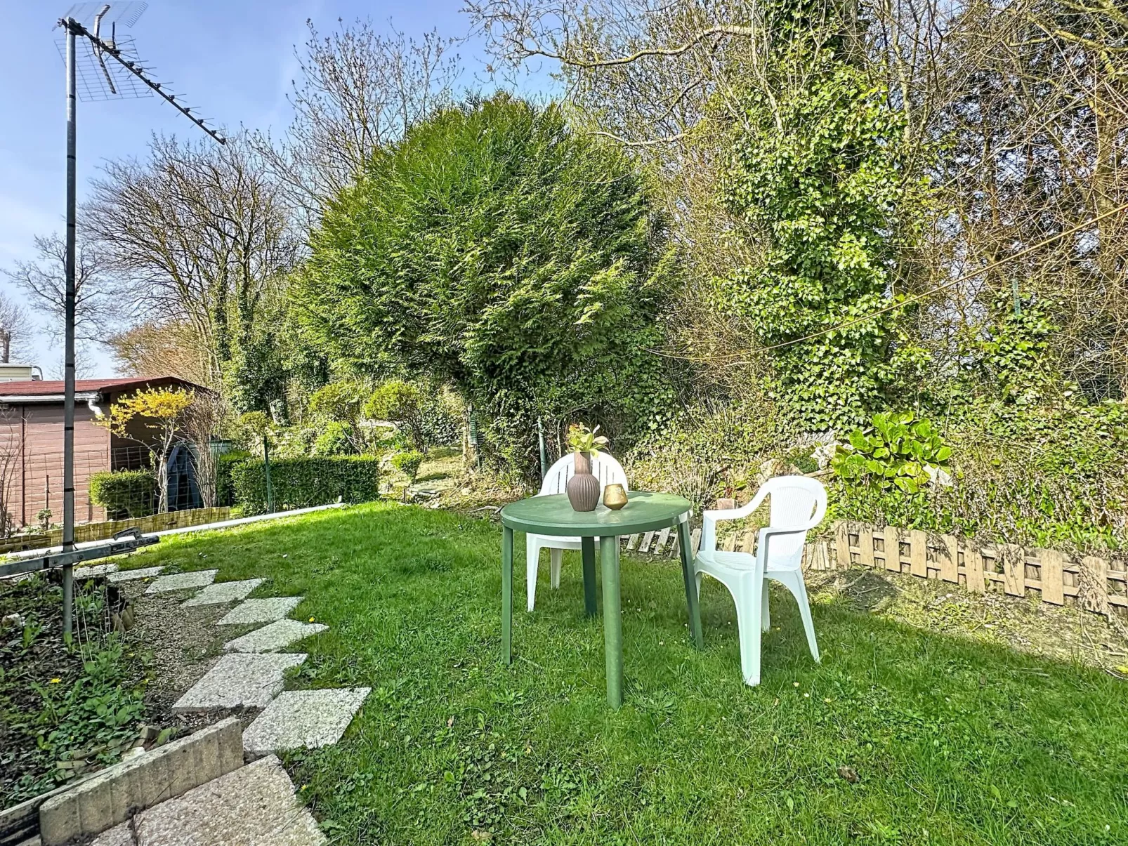 Le Lieu Bill - Buiten