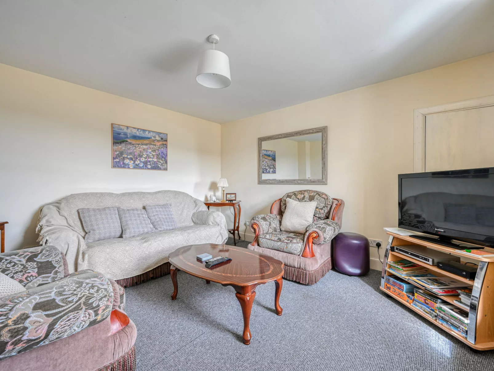 Loch Meiklie View - Binnen