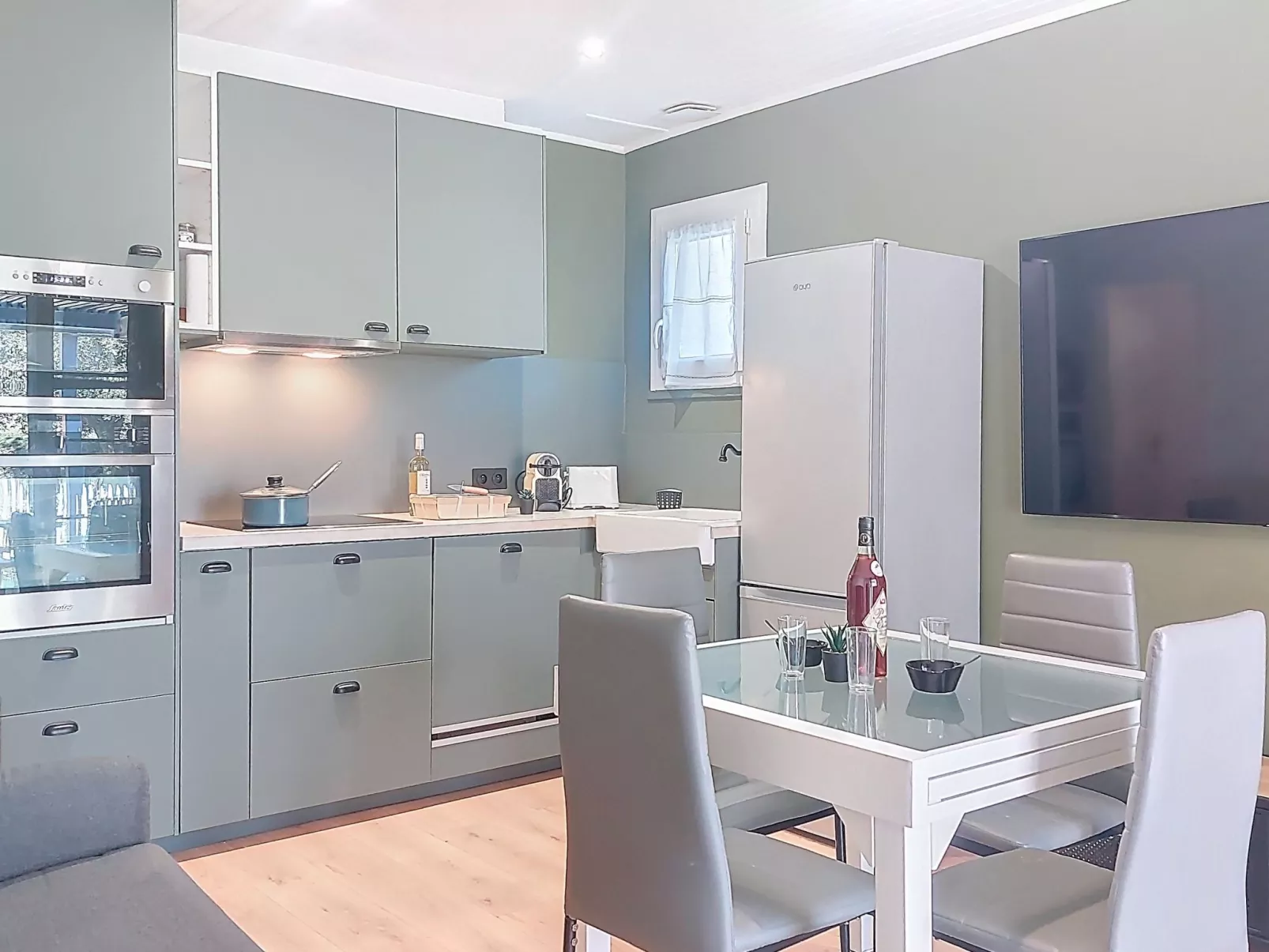 Les Cariatides 7 - Binnen