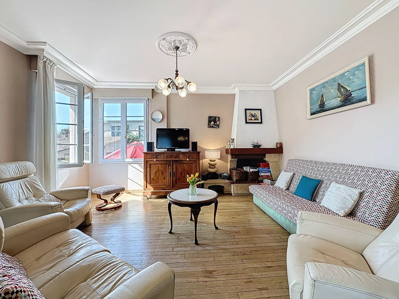 La Rose des Pins - Binnen