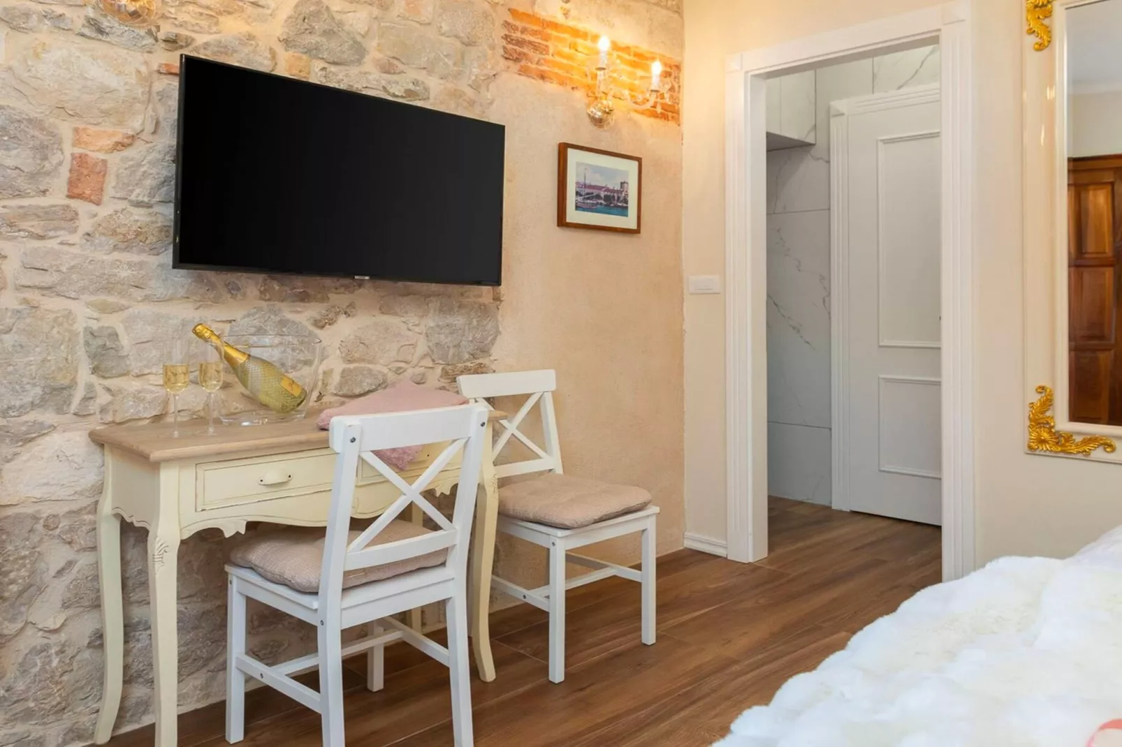 Split Diocletian Palace - Apartment 3 (2+2) - Slaapkamer