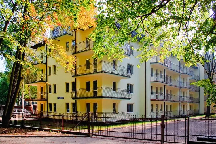 Apartament "Morskie Oko" w Międzyzdrojach "B"-Buitenkant zomer