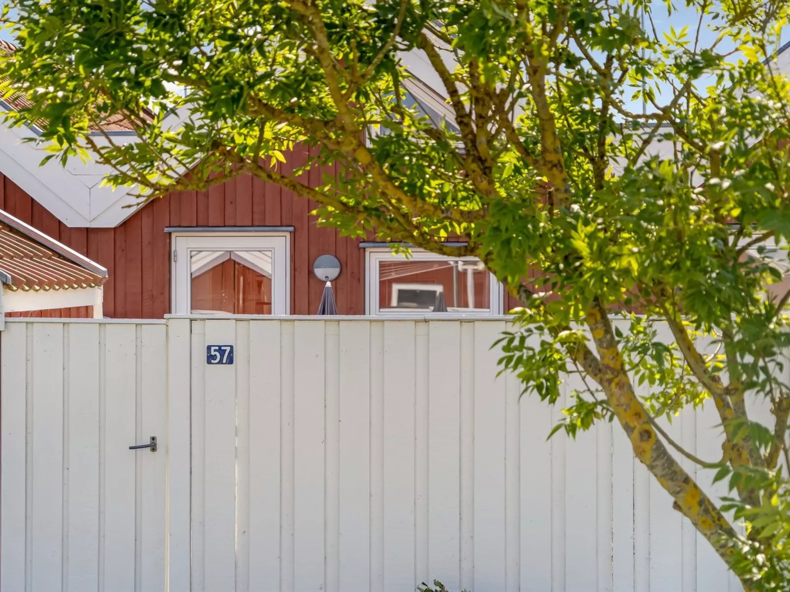 "Ake" - 10m to the fjord - Buiten