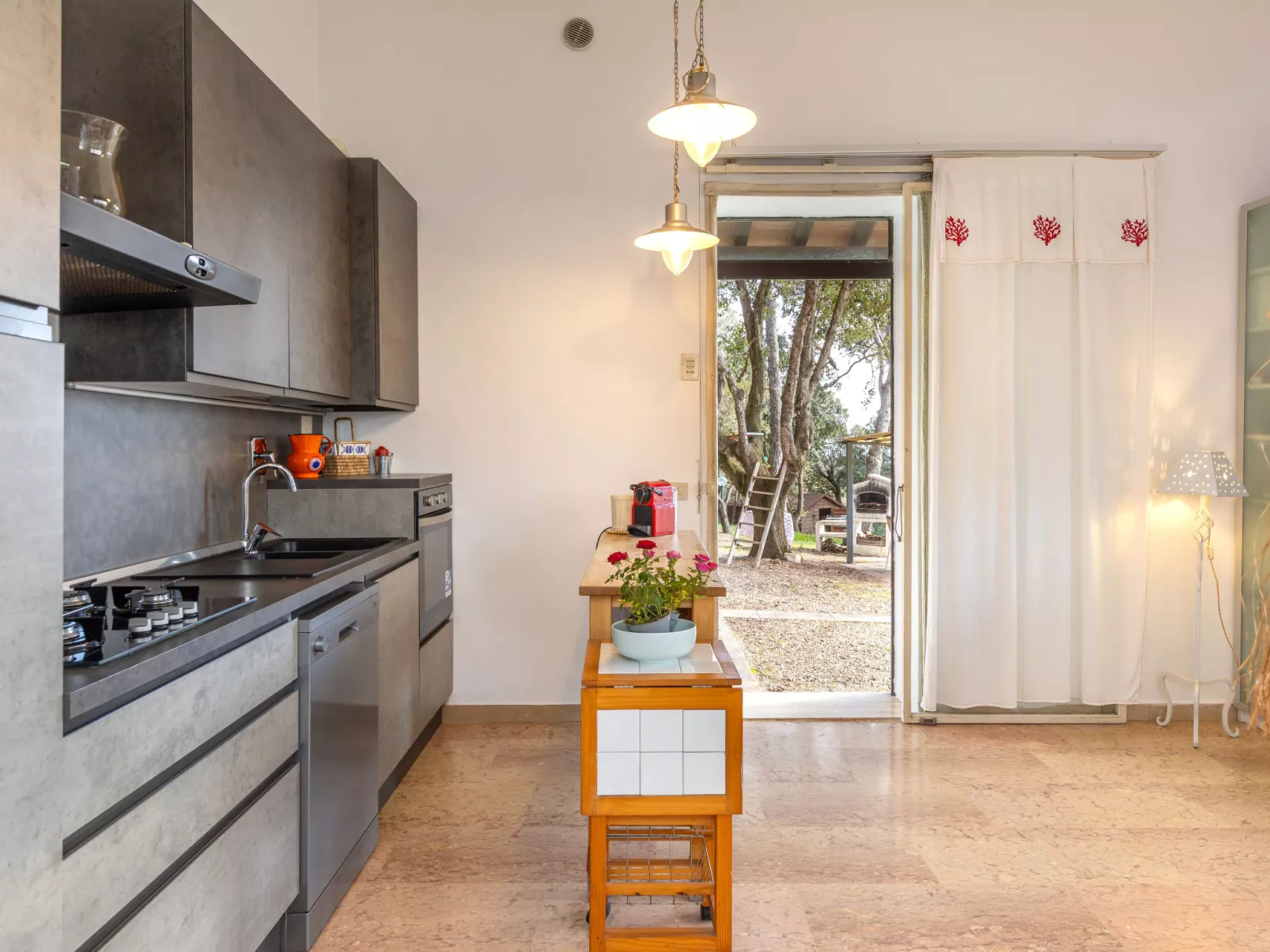 La casetta immersa nel verde - Binnen