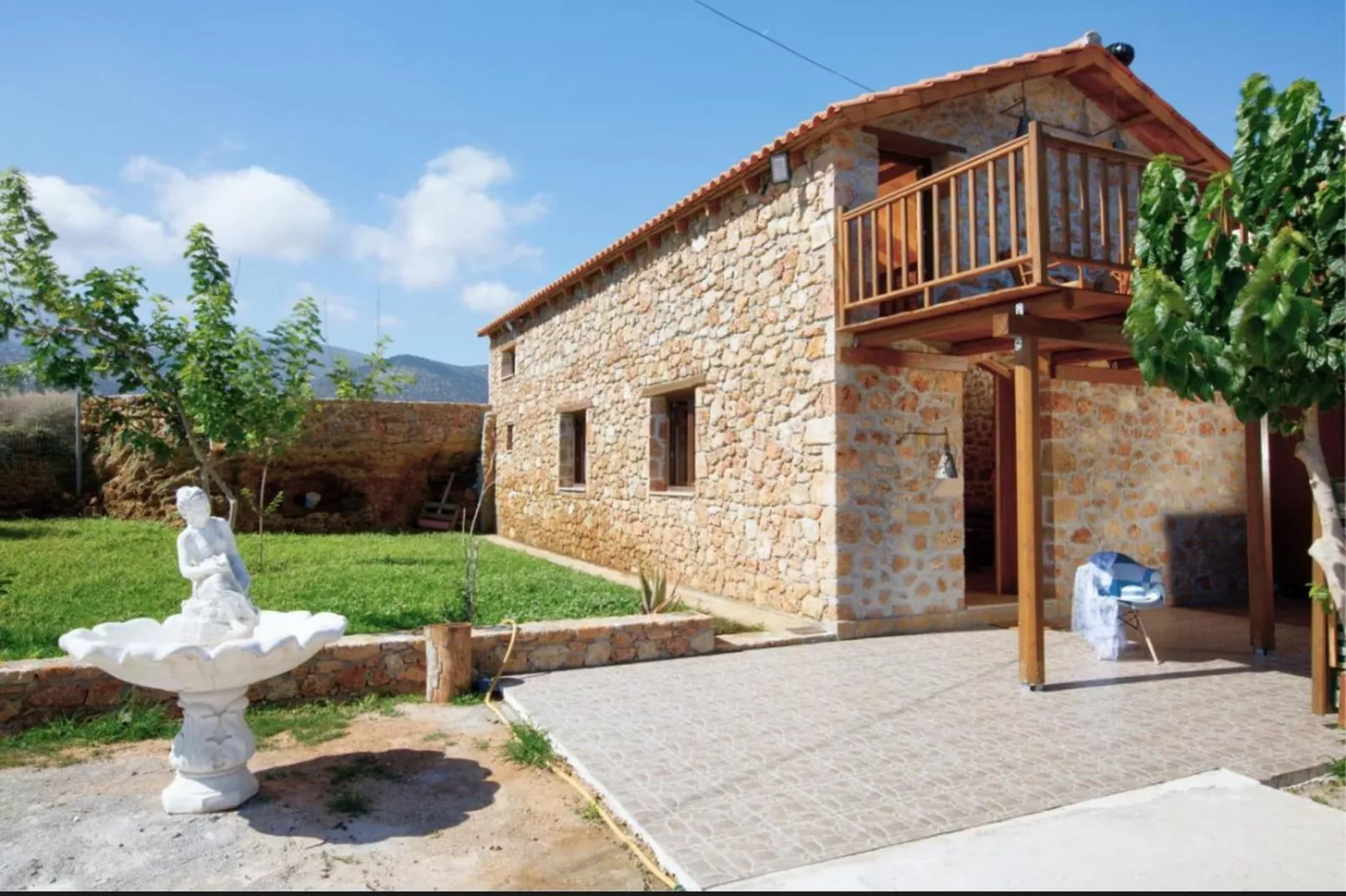 Seafront Villa Kallia & George - Buitenkant zomer