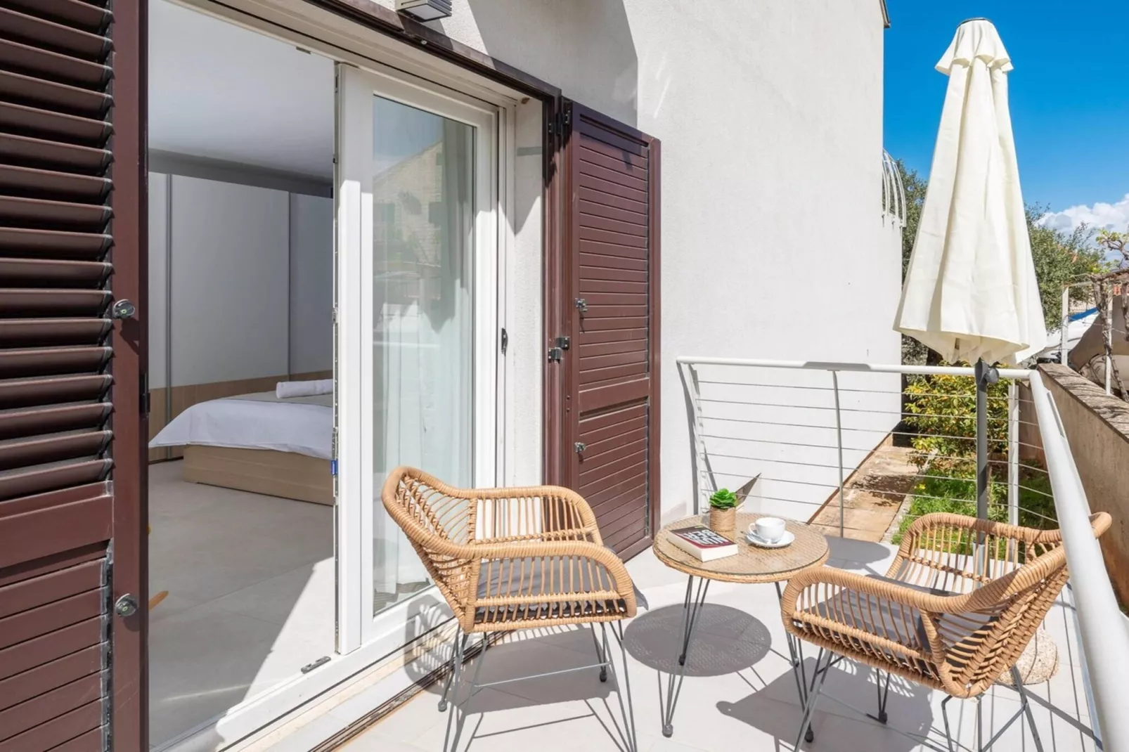 Luxury Villa Mila Supetar with Pool in the Center - Terrasbalkon