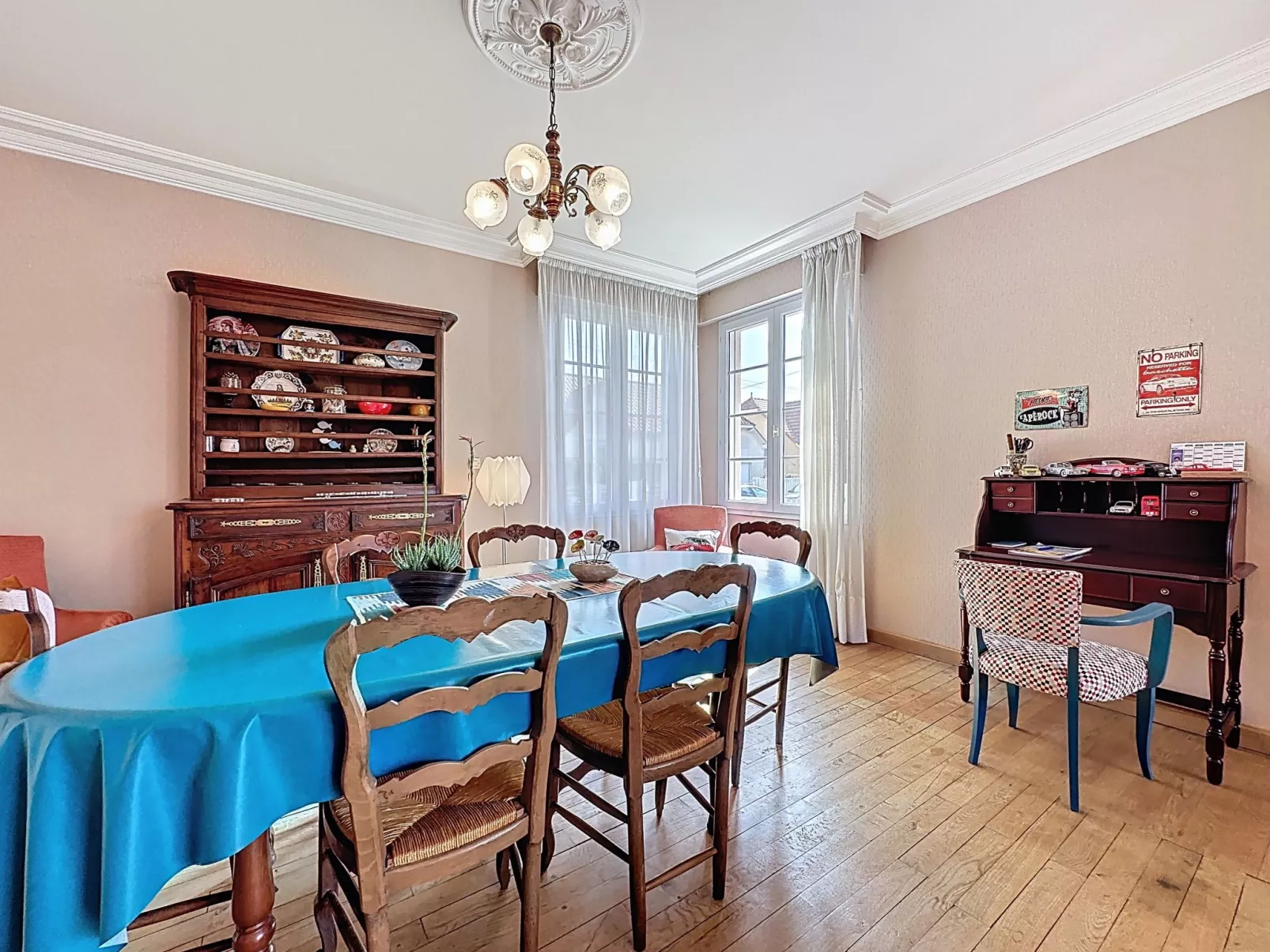 La Rose des Pins - Binnen