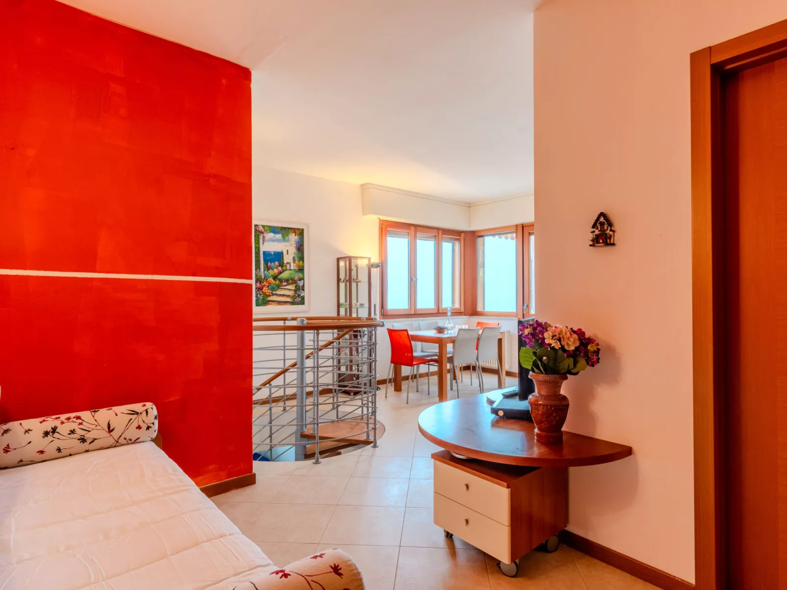 Sona's Lake Home - Binnen