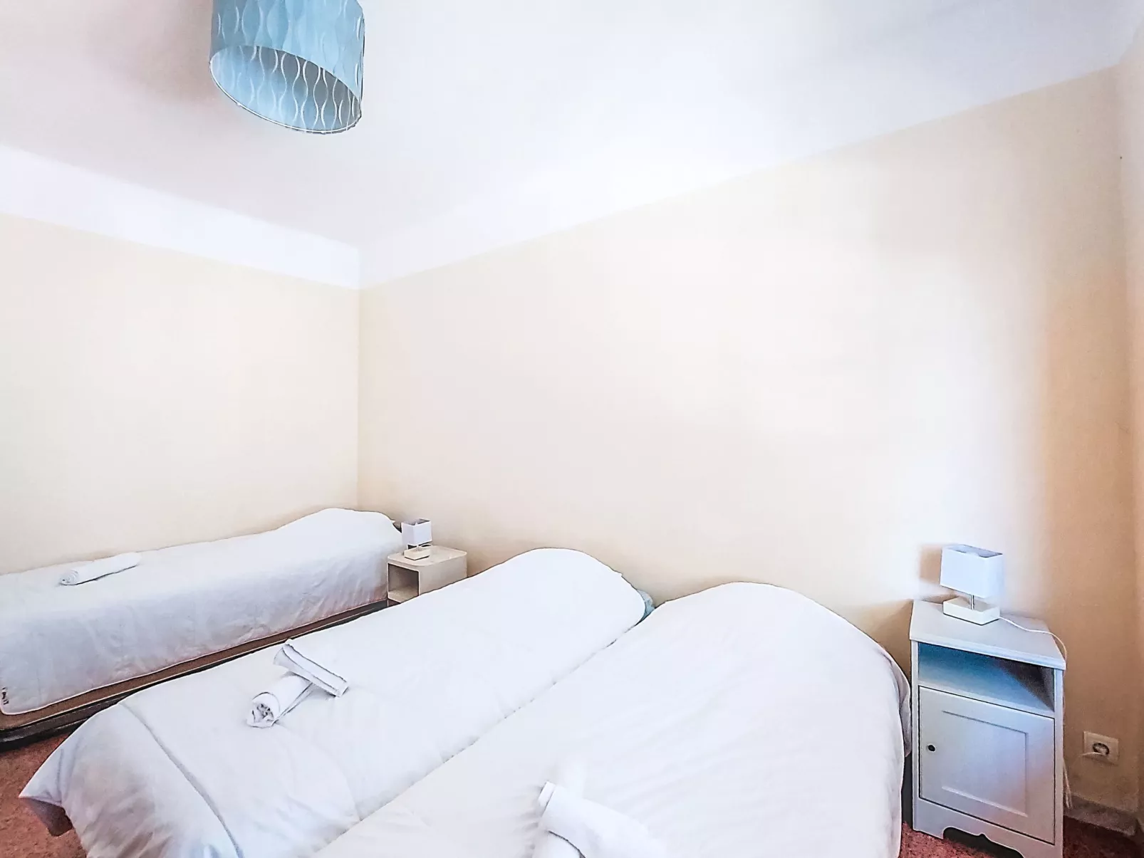 Les Trois A - Binnen