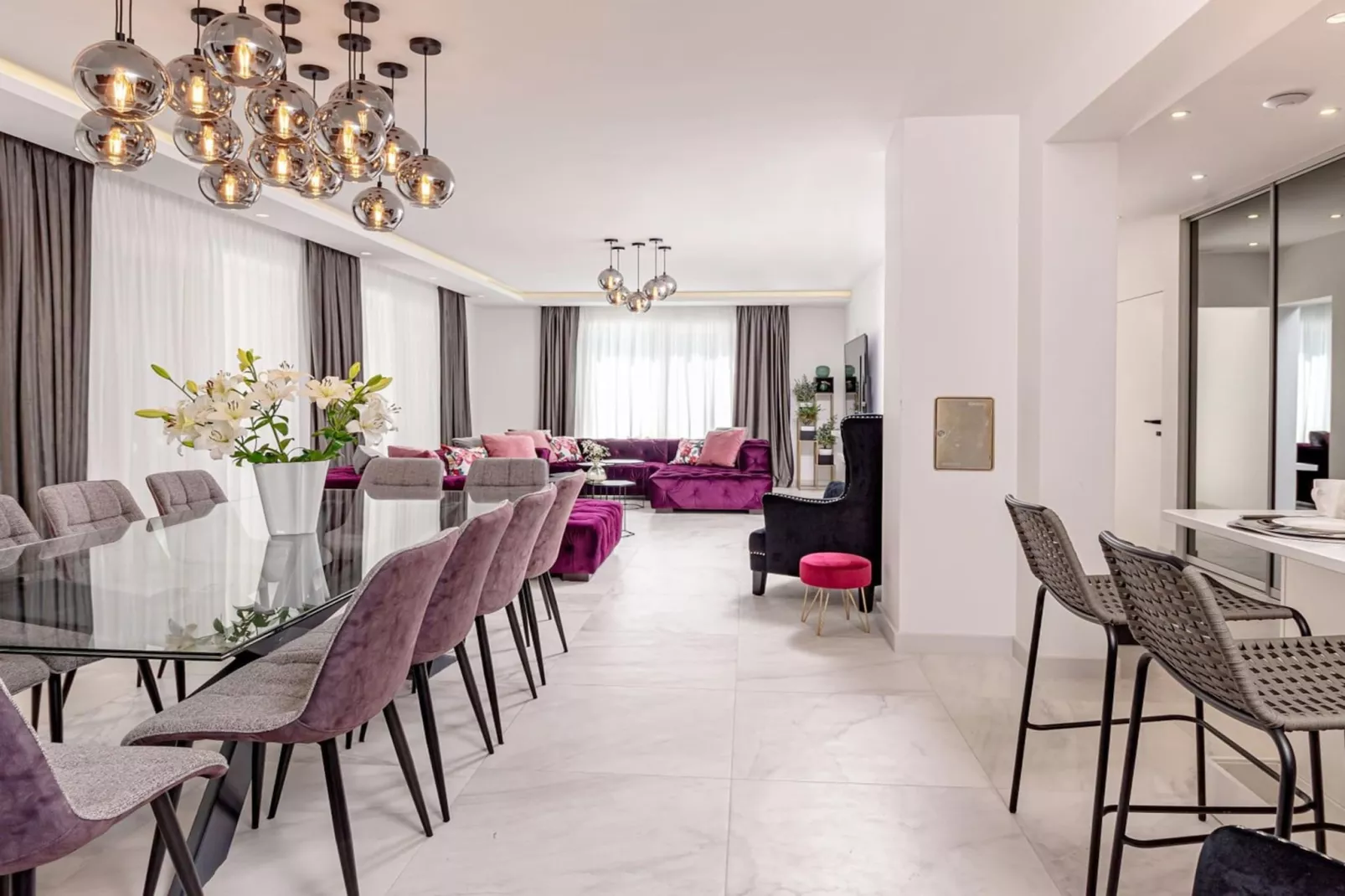 Luxury Villa Velvet Bourbon Split w/ Pool & Tennis - Eetkamer