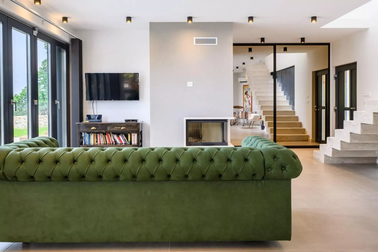 Luxury Villa Soleia Skrip with Private Pool - Woonkamer