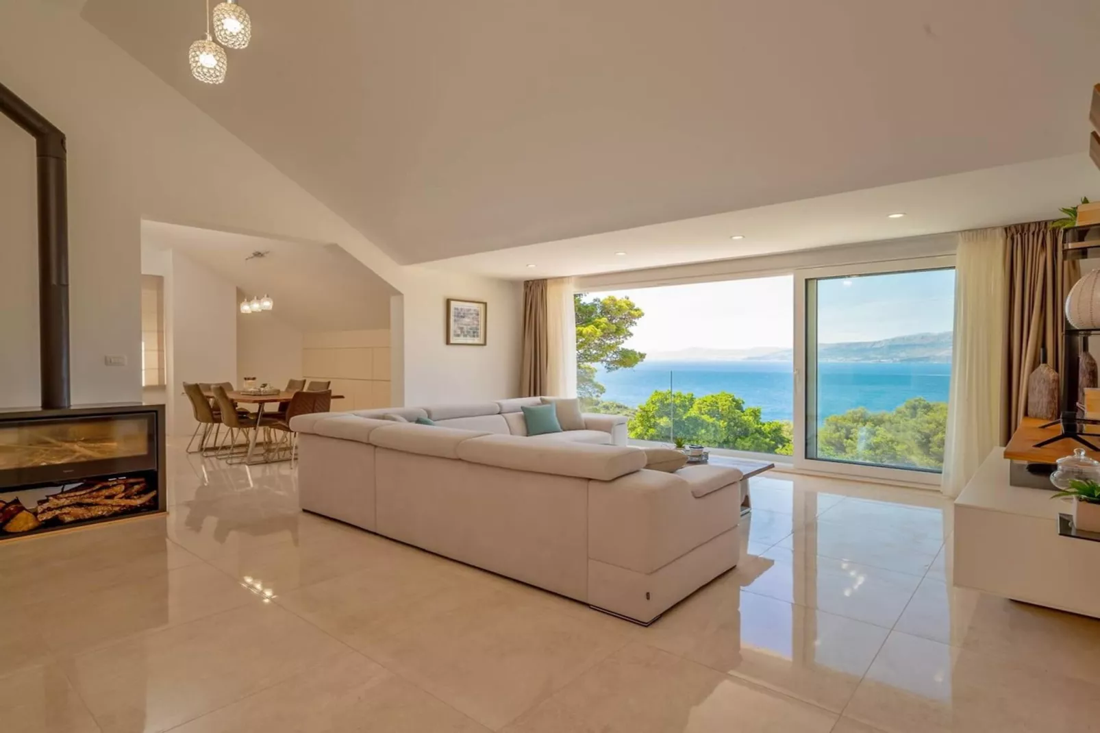 Villa Castello di Pietra Brac with Heated Pool - Woonkamer