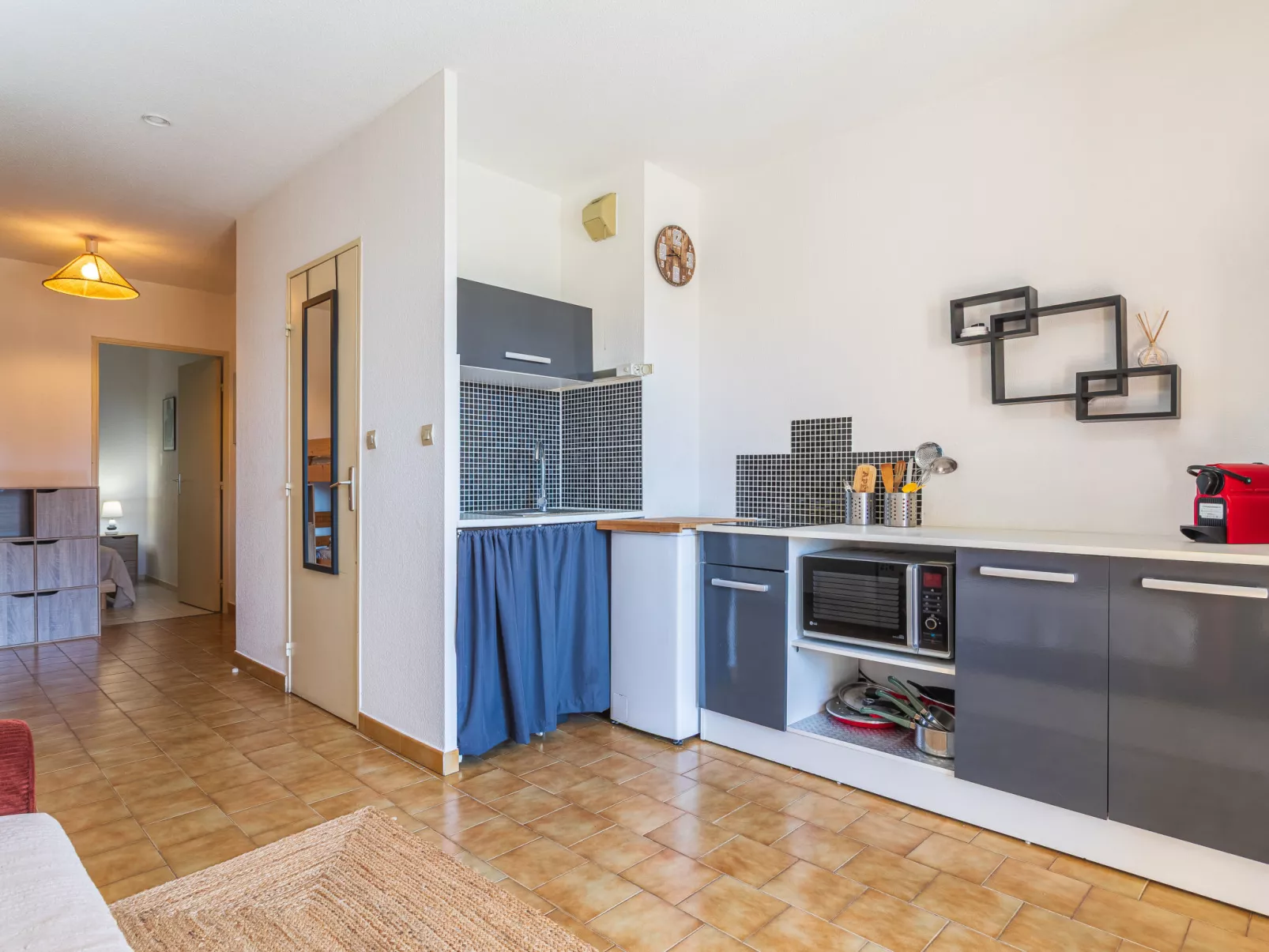 Les Iles Du Soleil - Binnen