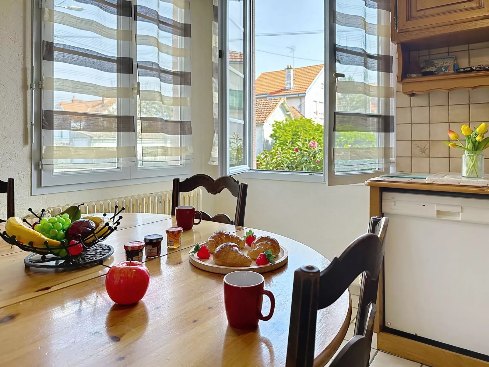 La Rose des Pins - Binnen