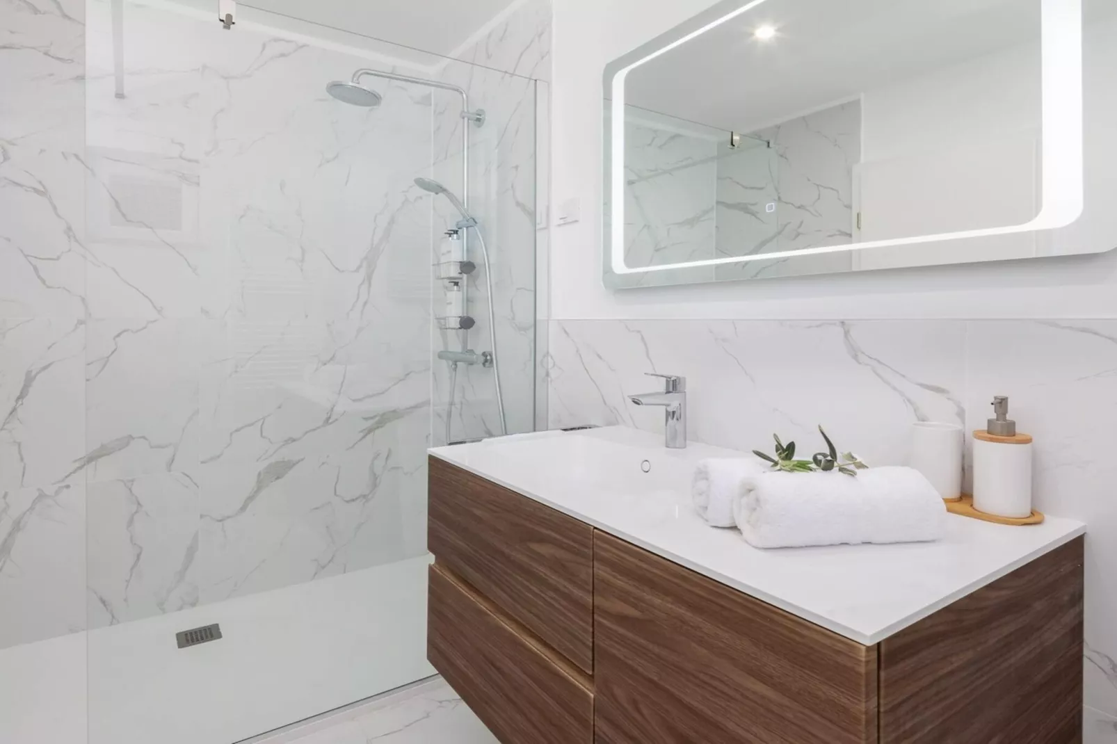 Luxury Villa Mila Supetar with Pool in the Center - Badkamer