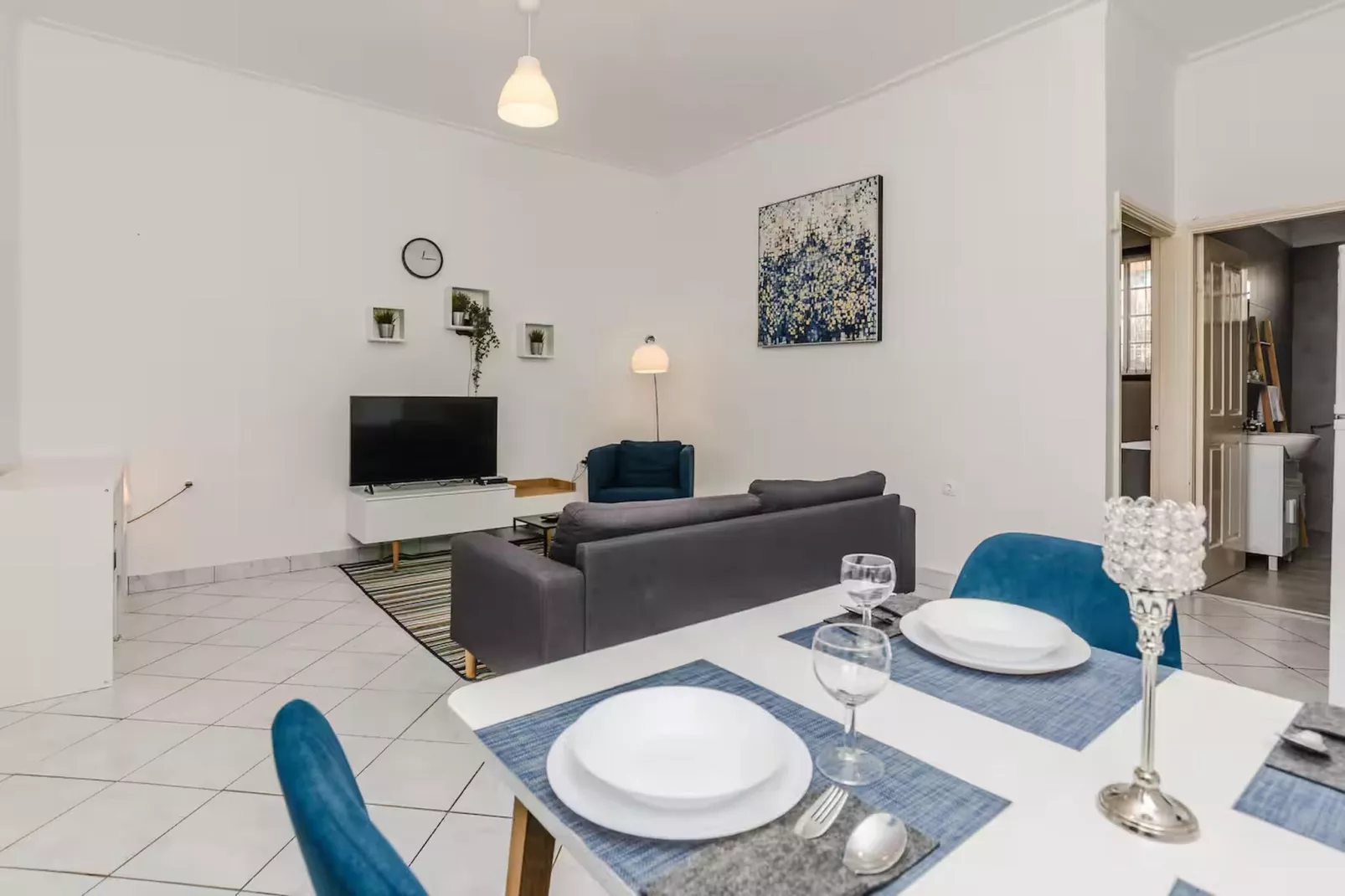 Royal Selection with Pool - Two - Woonkamer