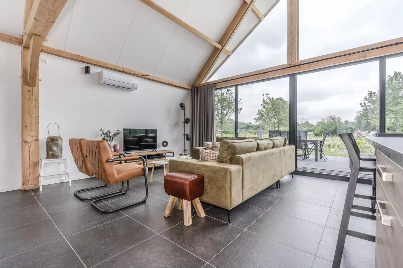 Farm Lodge 676 - Woonkamer