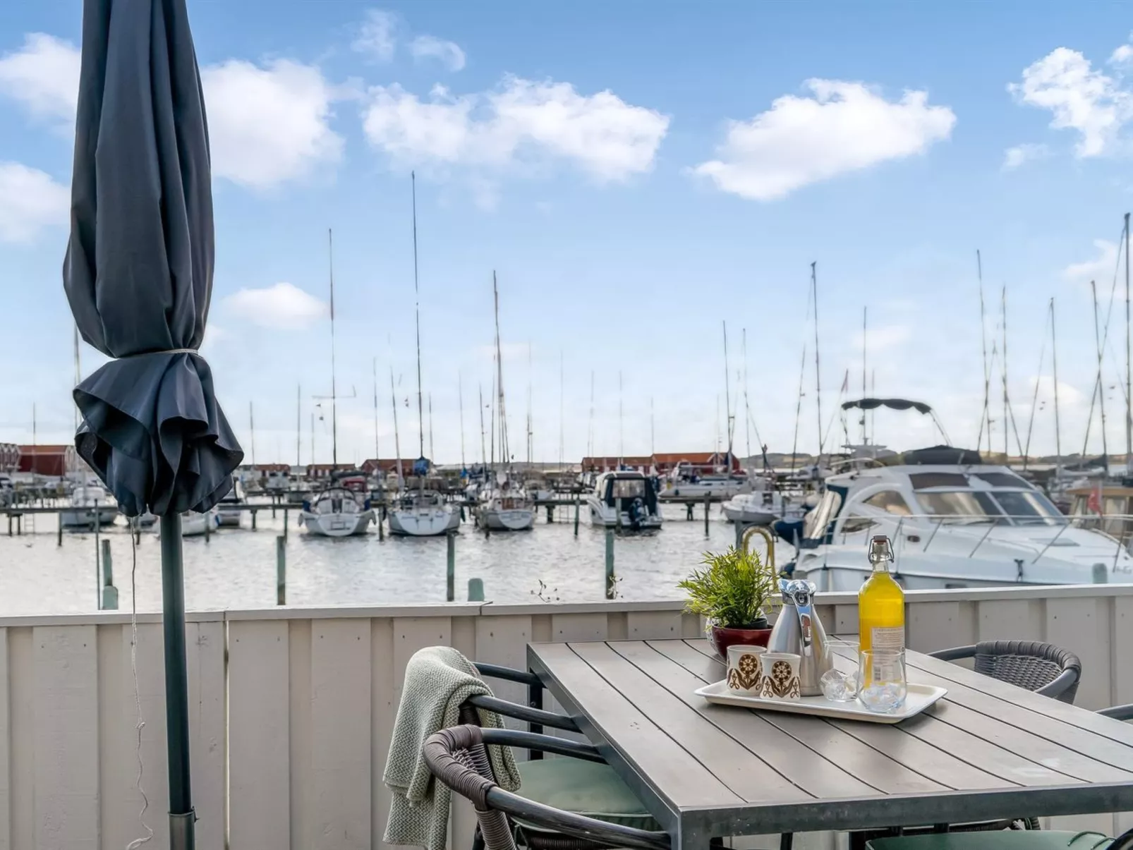 "Ake" - 10m to the fjord - Buiten