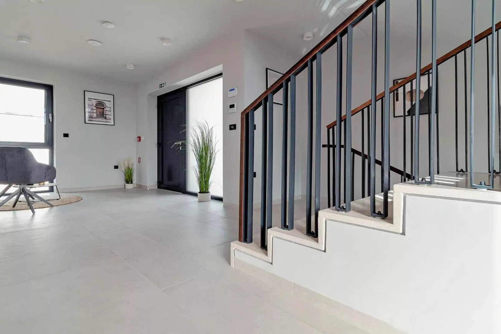 Luxury Villa Delight I – Promajna, Heated Pool - Overloop