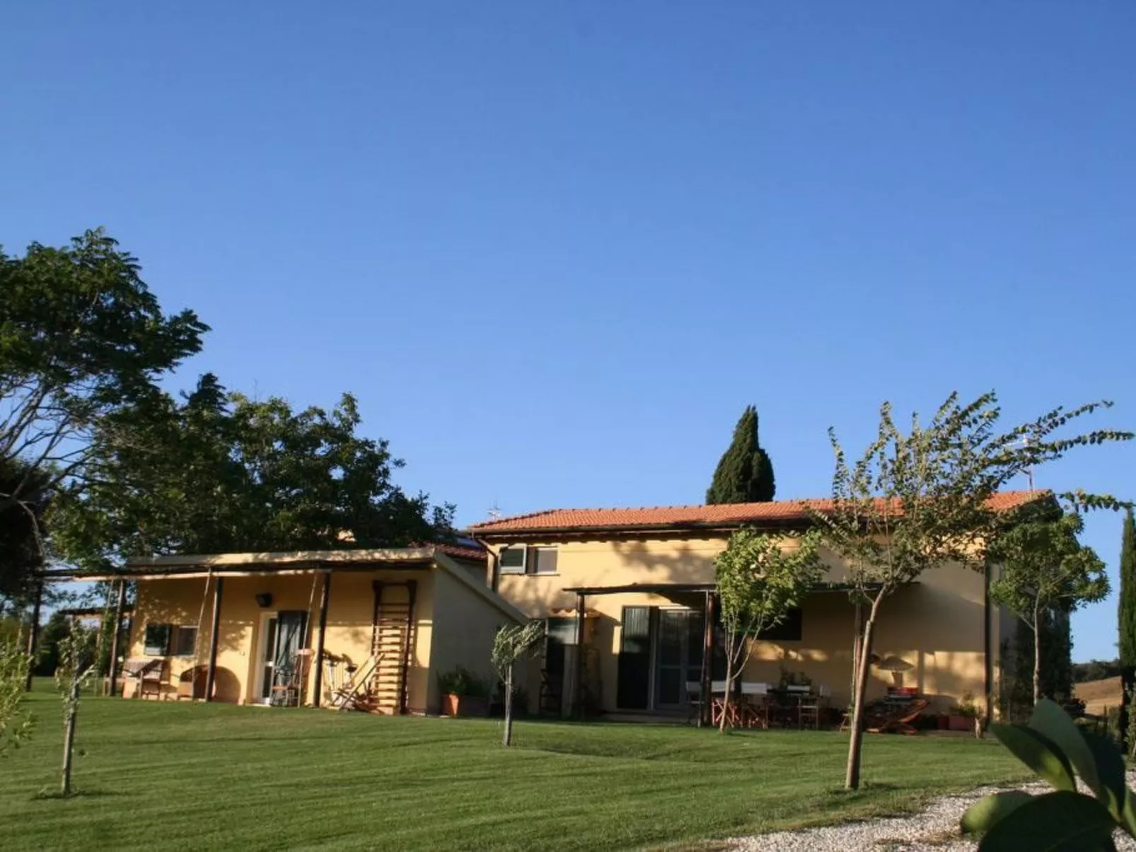 Haus mit Gartenblick - Image-tags.info