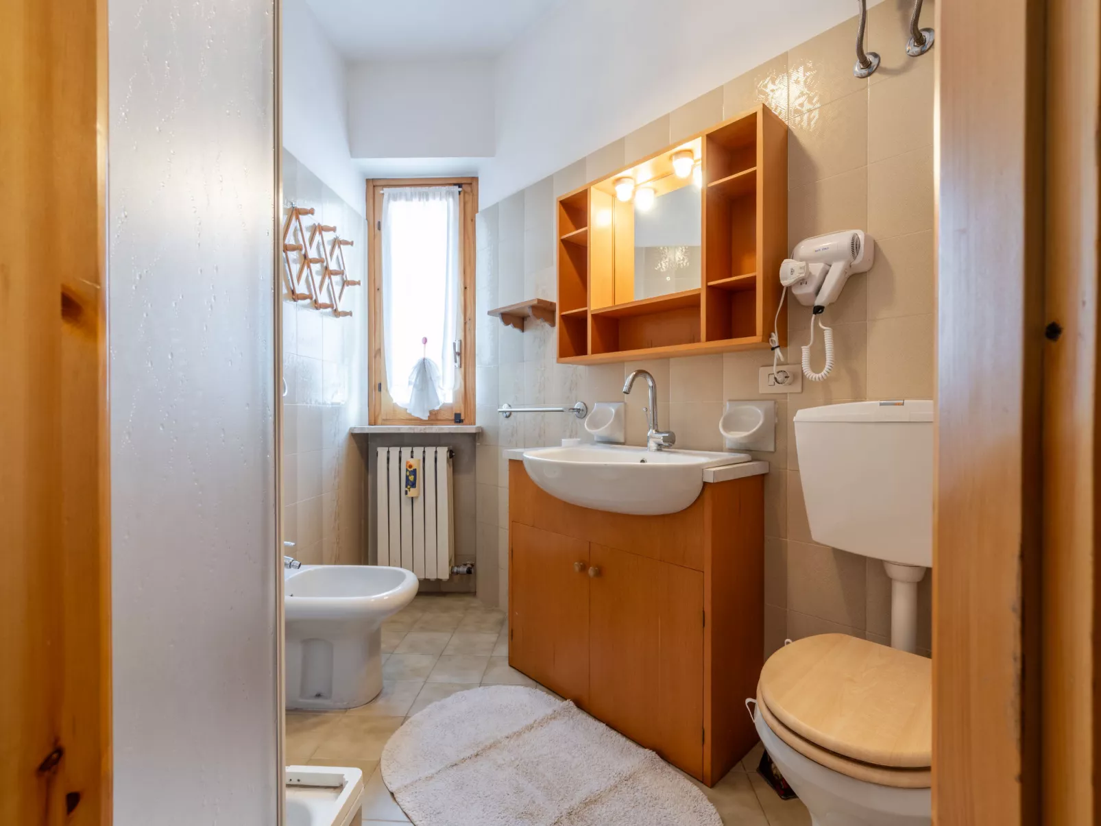 Ai piedi del Monte - Binnen