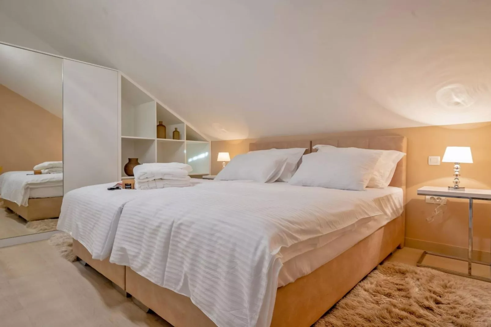 Villa Castello di Pietra Brac with Heated Pool - Slaapkamer