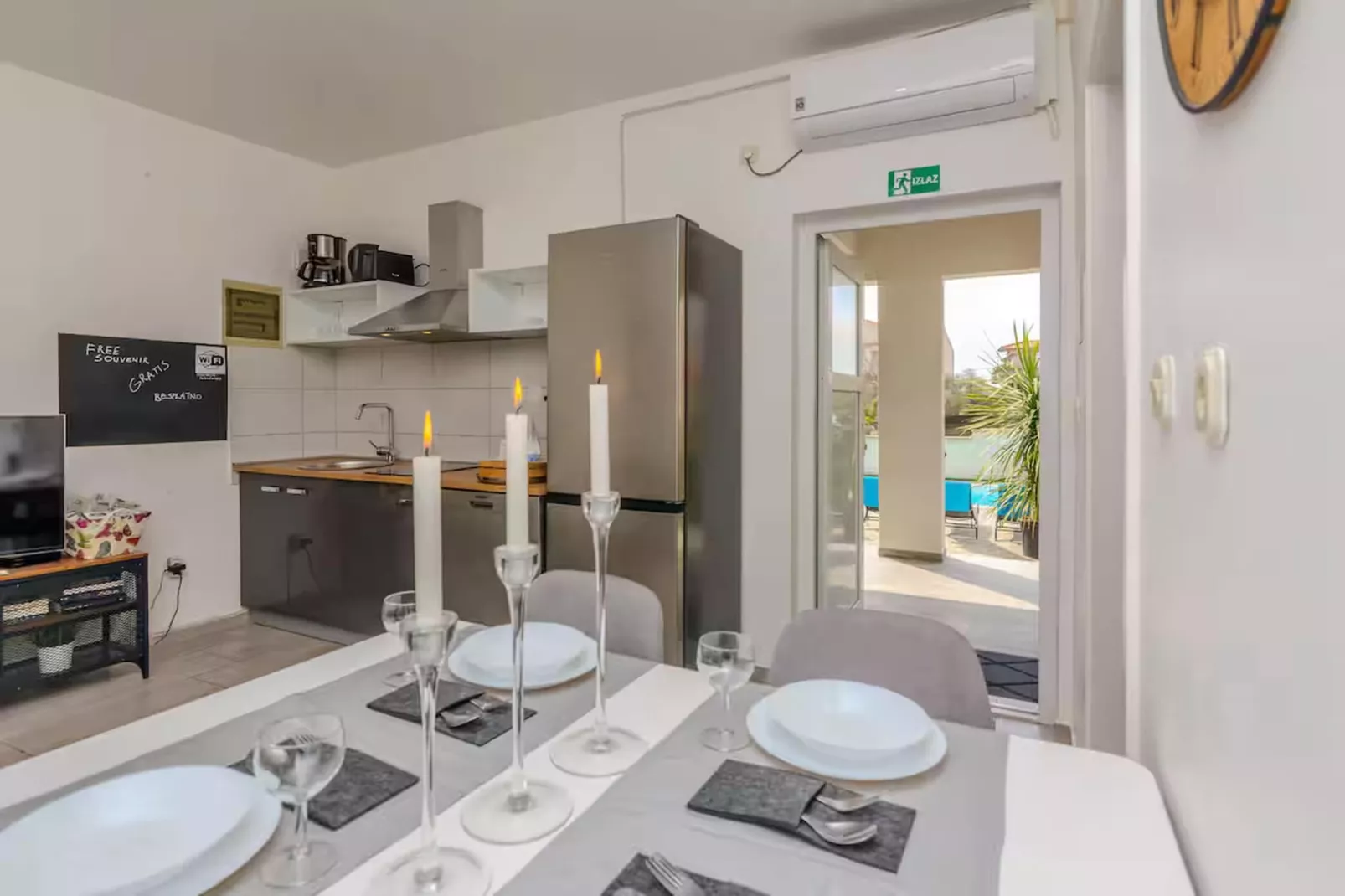 Royal Selection with Pool - One - Keuken