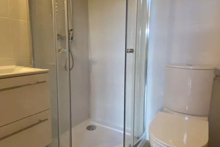 Dom nad jeziorem Klępnica-Badkamer