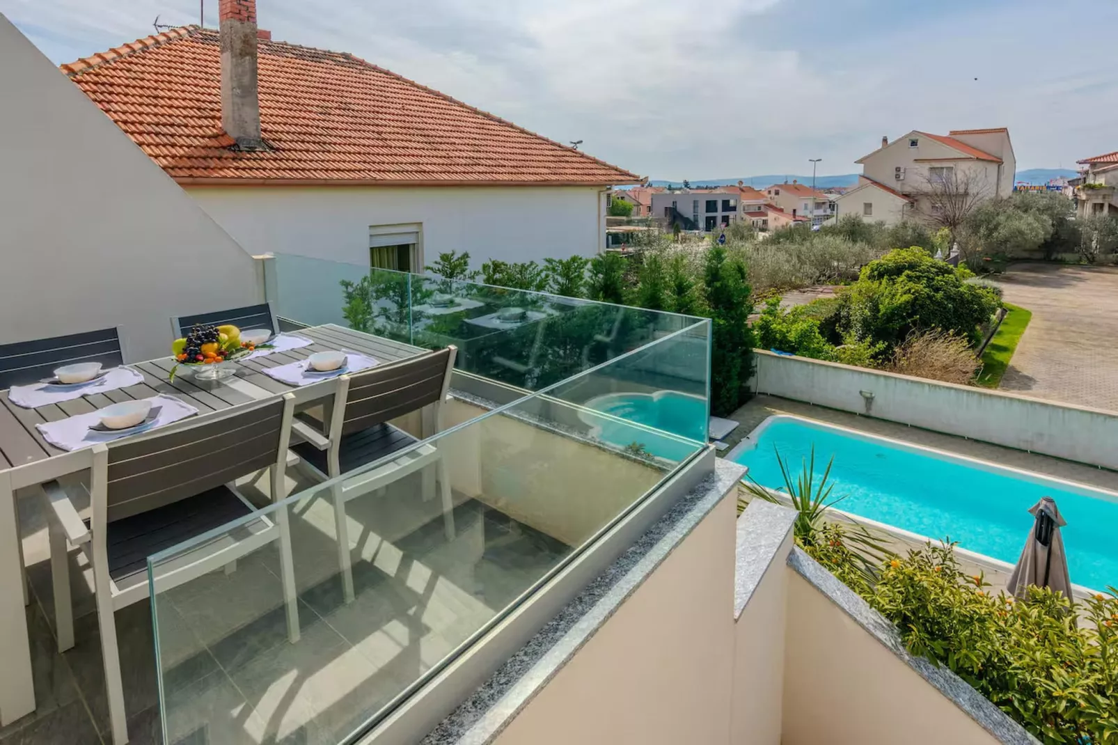 Royal Selection with Pool - Four - Terrasbalkon