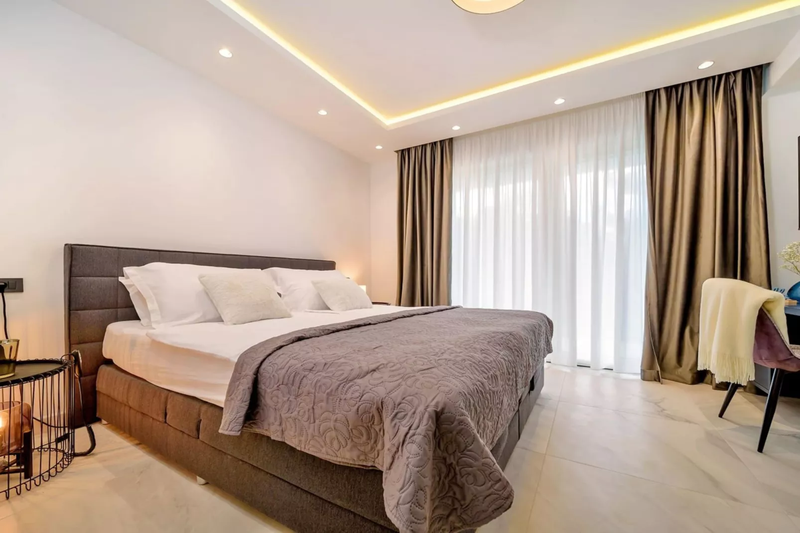 Luxury Villa Velvet Bourbon Split w/ Pool & Tennis - Slaapkamer