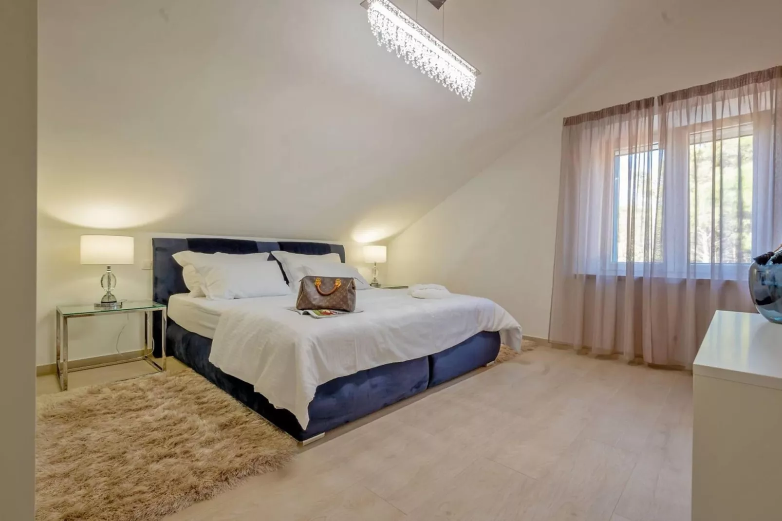 Villa Castello di Pietra Brac with Heated Pool - Slaapkamer