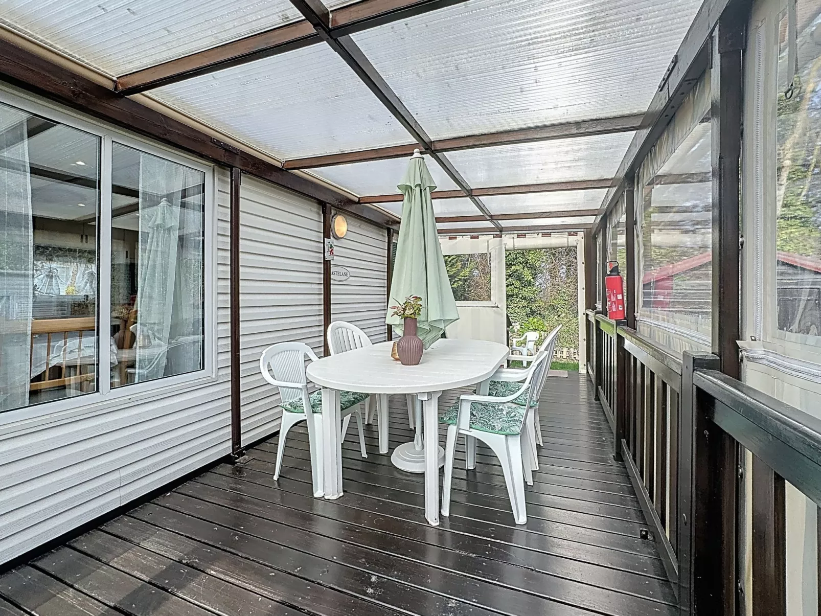 Le Lieu Bill - Buiten