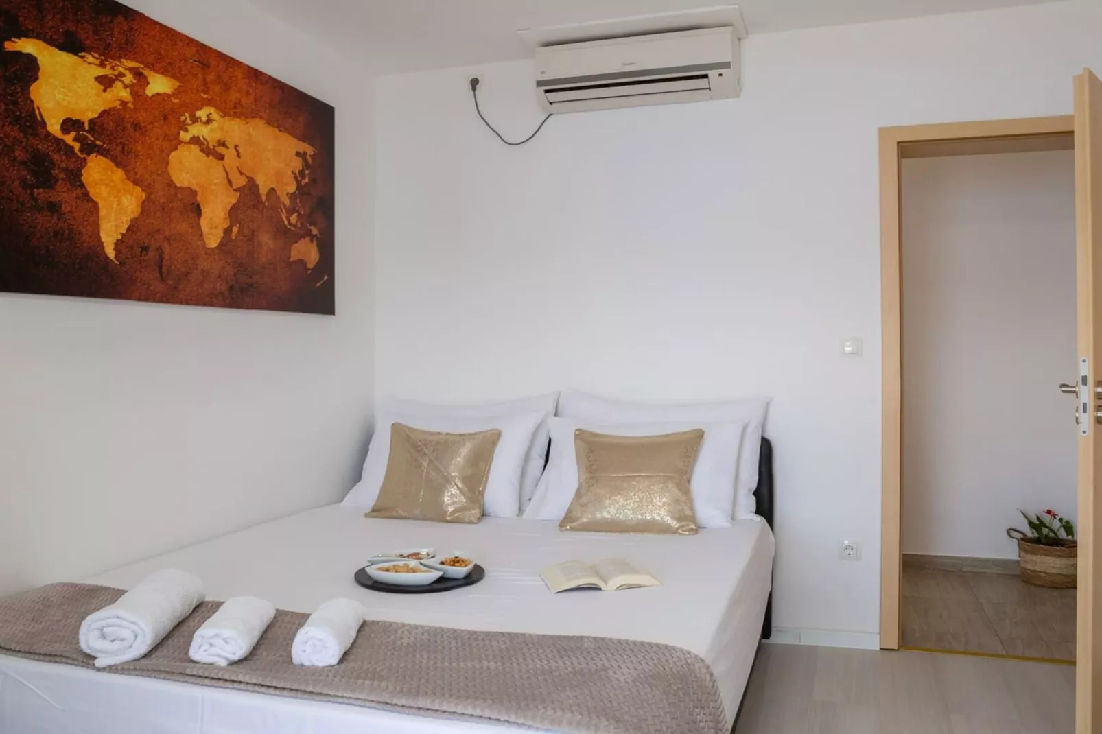 Luxury Villa Holiday Residence Omis w/ Heated Pool - Slaapkamer