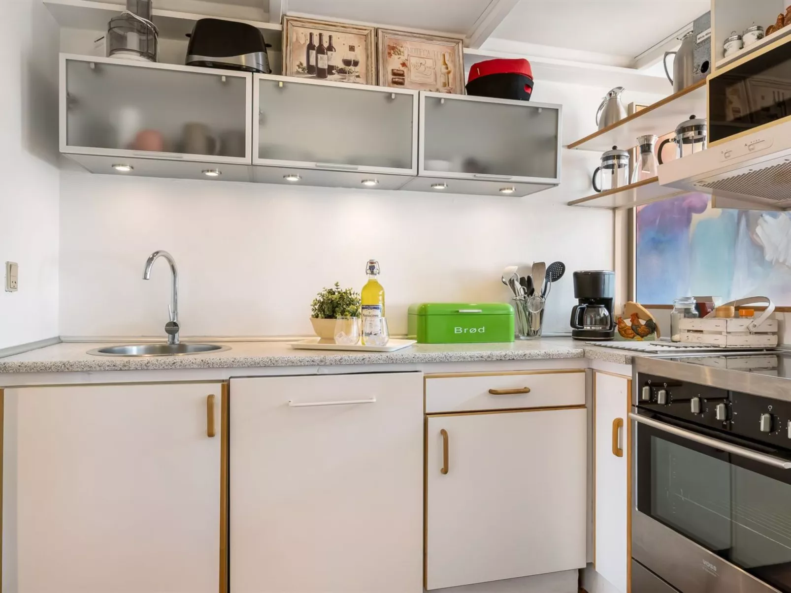 "Ake" - 10m to the fjord - Binnen